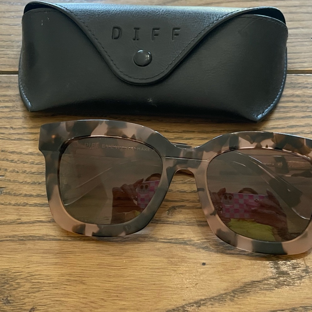 Diff Carson Sunglasses - image 8